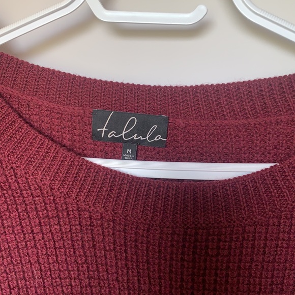 Aritzia Knit - Picture 2 of 3